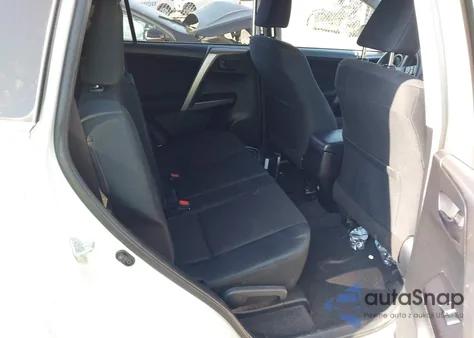 2017 Toyota Rav4 Le z USA, uszkodzony, nr VIN JTMBFREV9HJ155295